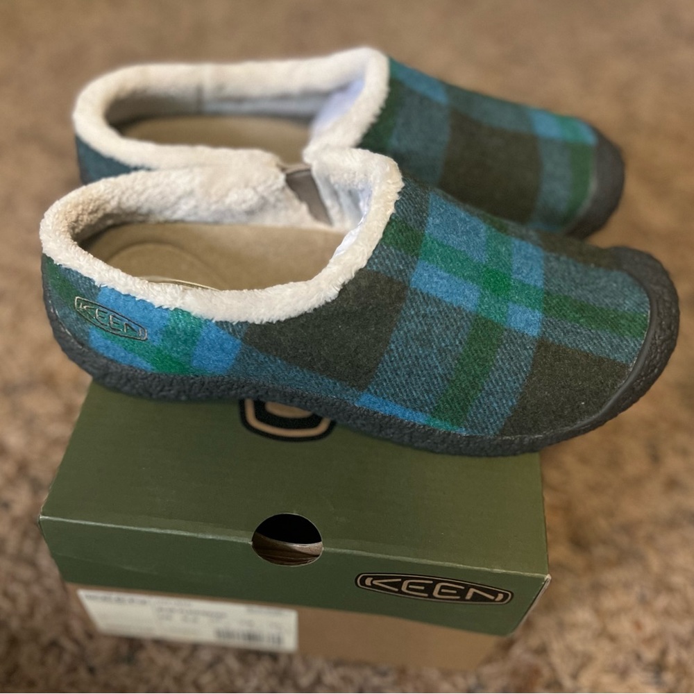 Keen Wool Slip on Clogs Howser Slide Plaid, outdoor slippers, slippers, outdoor